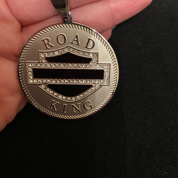 - Road King HD Necklace - Picture 3 of 4